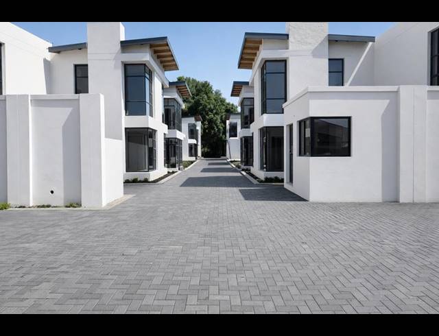 5 BEDROOM HOUSE FOR SALE IN HOUGHTON